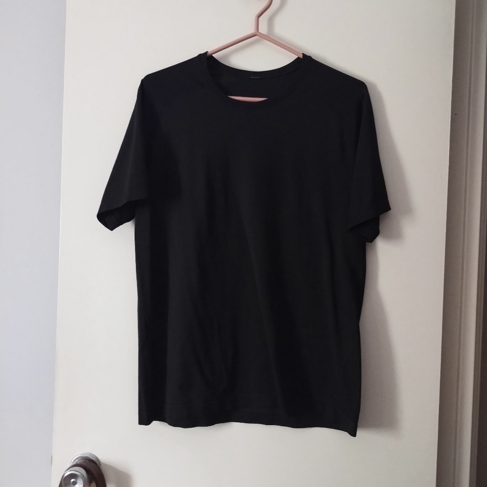 LULULEMON Black Tech Vent Crew Tee L